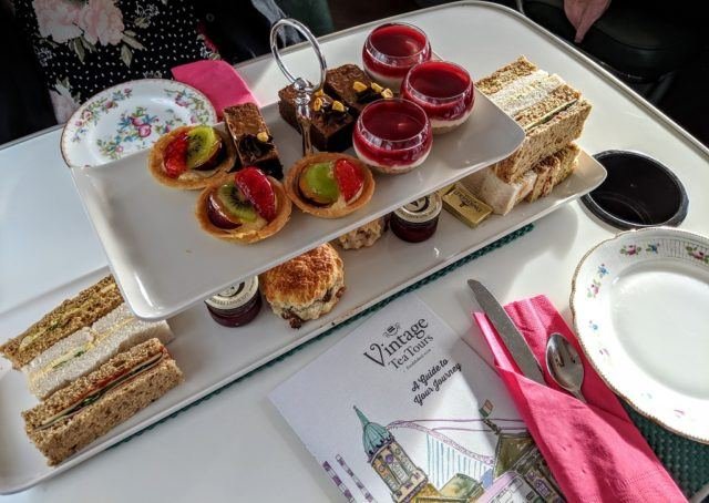 afternoon-tea-dublin-vintage-bus-tour