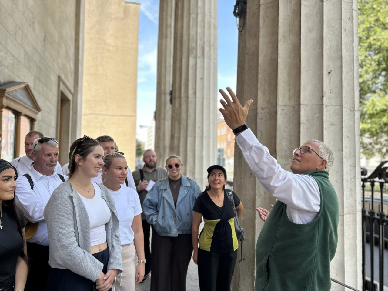 walking tour guide at GPO in dublin, ireland